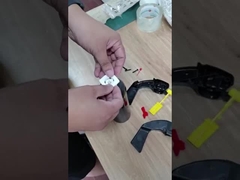 Портативная ручка с аэрозольной крышкой и приводом к огнетушителю