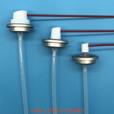 Аэрозольный клапан для очистителей карбюраторов, предназначенных для сильных чистящих растворителей