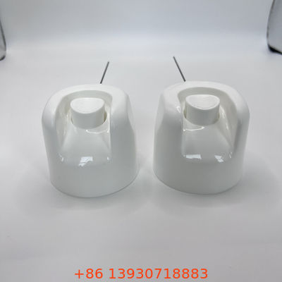 Аэрозольный распылитель с удлинительной трубкой для точного нанесения в автомобильной промышленности