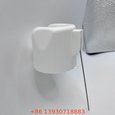 Аэрозольный распылитель с удлинительной трубкой для точного нанесения в автомобильной промышленности