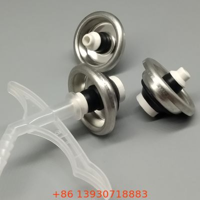 Многофункциональный и стабильный при температуре PU пенополистирольный распылительный клапан для строительных работ в любое время года с надежными характеристиками в холодных условиях.