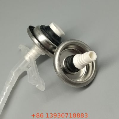 Эффективный и низкого давления клапан для распыления пены из ПВУ для двухкомпонентных комплектов пены с полной эвакуацией продукта и минимальными отходами.