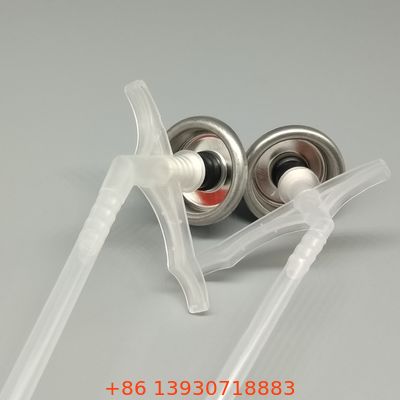 Прочный и высокопроизводительный распылительный клапан из полиуретановой пены для профессиональных установщиков изоляции с конструкцией против засорения и эргономичной рукояткой.