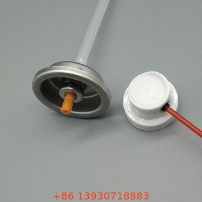 Распылительный клапан WD-40, предназначенный для ремонта автомобилей и технического обслуживания техники