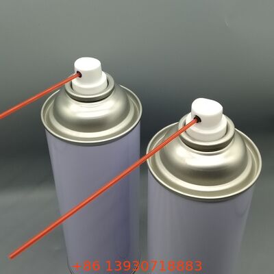 Распылительный клапан WD-40, предназначенный для ремонта автомобилей и технического обслуживания техники