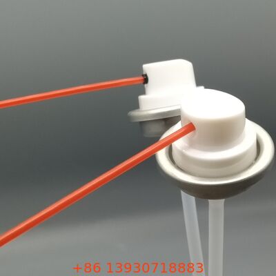 Аэрозольный распылитель WD-40, предназначенный для проникновения масел и антикоррозионных составов.