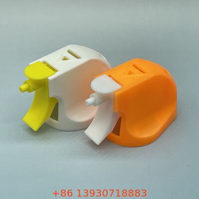 Пистолет с триггером для неразливания аэрозольных распылителей с эргономичной конструкцией и регулируемым соприкосновением для точного управления распылителем